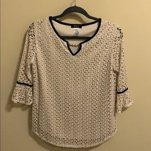 Woman’s Taupe M lace peal rhinestone blouse